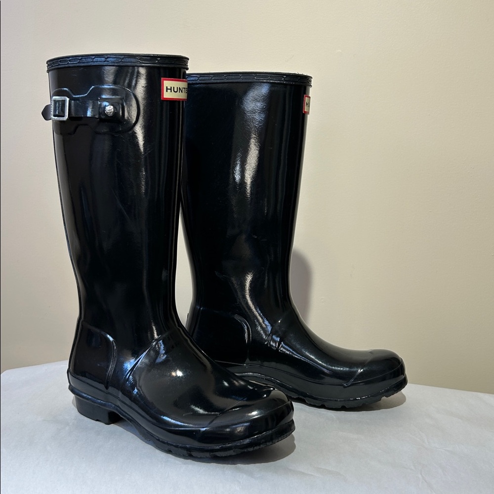 Hunter Tall Rain Boots, Glossy Black (size 5) - Picture 3 of 16